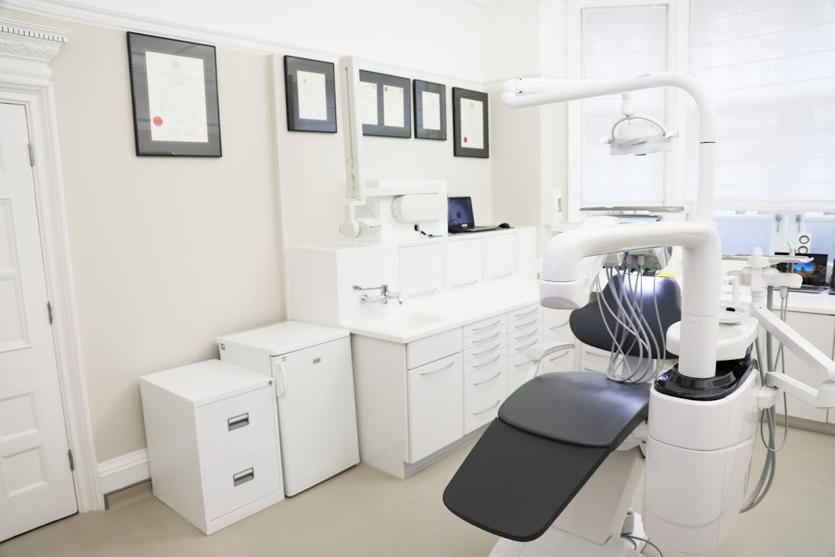 London Centre for Implant and Aesthetic Dentistry (LCIAD) by Dr Koray Feran — photo 2