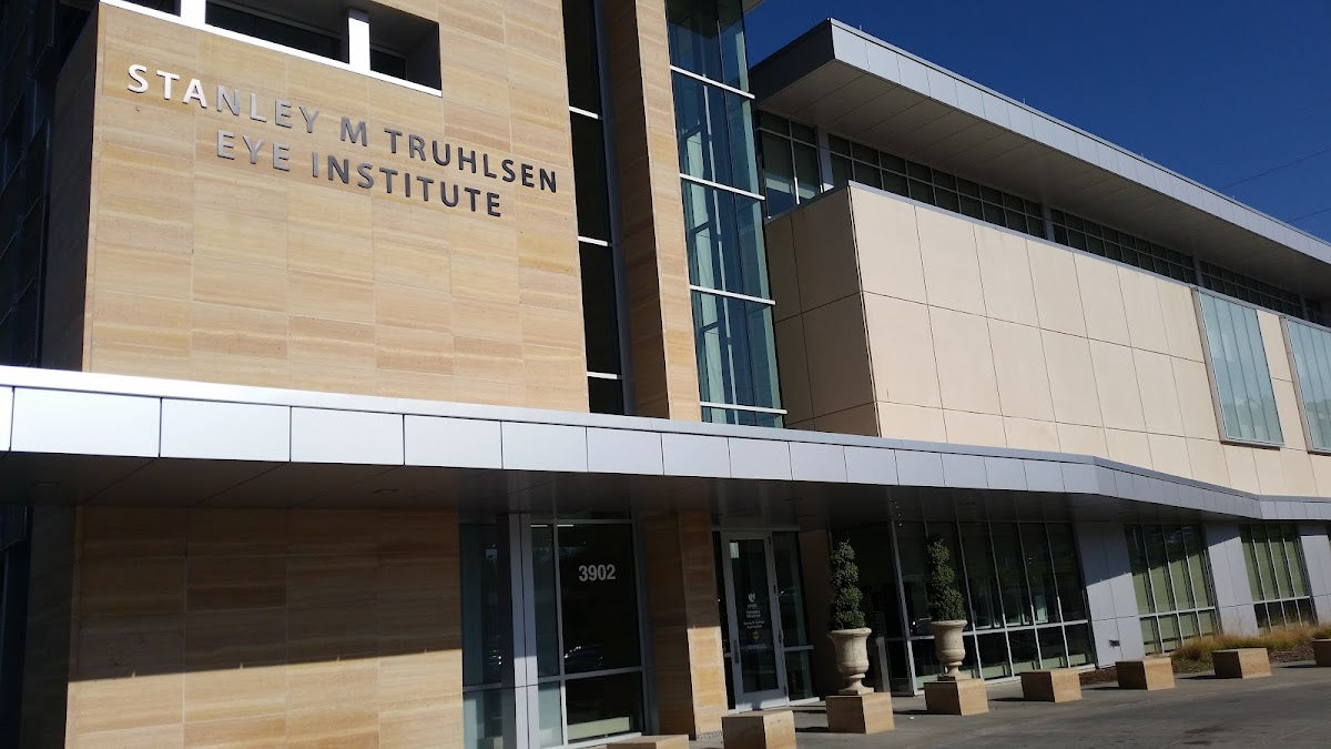 Medicine Truhlsen Eye Institute | Eye Clinic | Omaha, NE