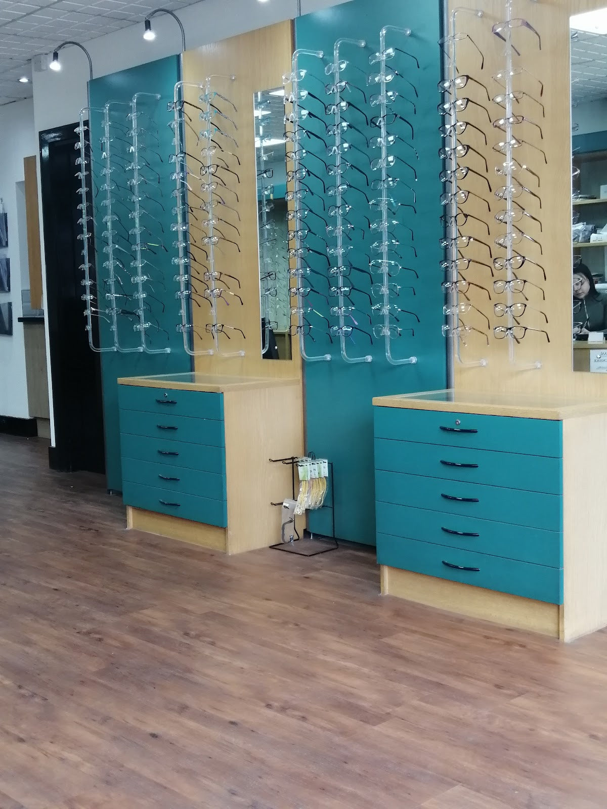 Optikaal Vision Care Centre — Dr.Visor photo 3