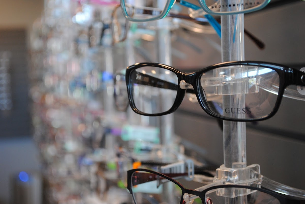 Summit Eyecare | Eye Clinic | 353 N 4th Ave #110, ID