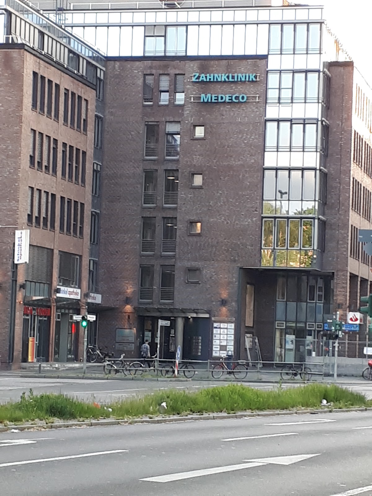 Medeco dental clinic Berlin Wedding - Dental clinic in Berlin, Germany