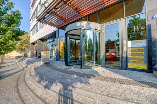 BcD Clinic Praha - specialisté na omlazení pleti - klinika estetické dermatologie | Hair Transplant | Czechia