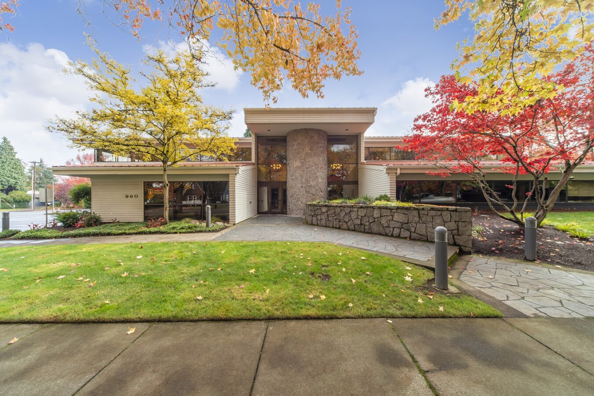 Dr. Khivan Oberoi () | IVF | Salem, OR