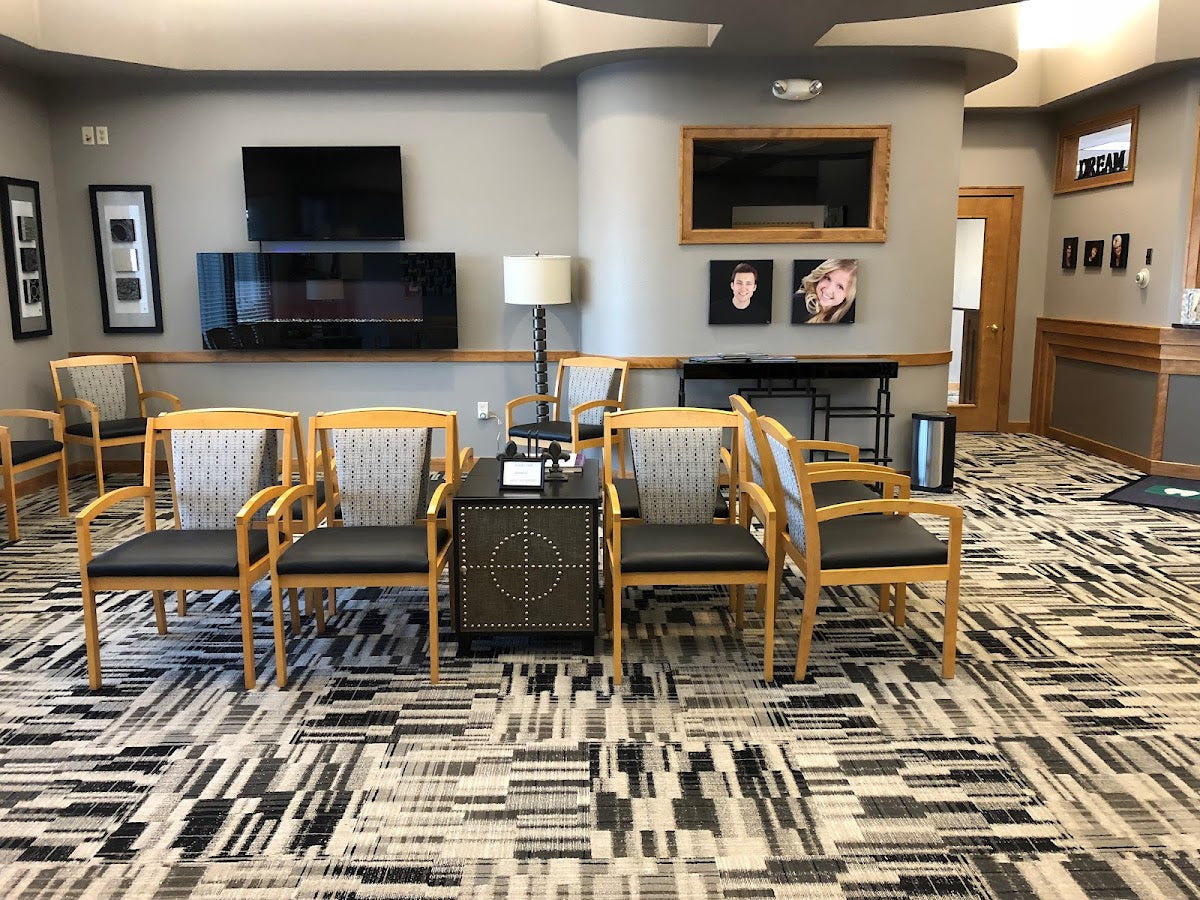 Dakota Dental Health Center: Bengson Douglas T DDS | Dental | Minot, ND