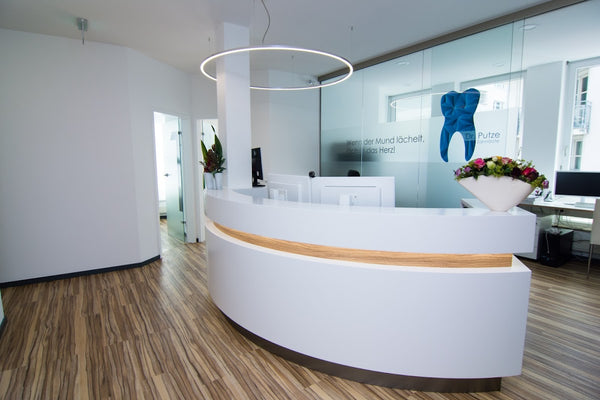 Zahnarzt Stuttgart - Praxis Dr. Putze | Dental | Stuttgart