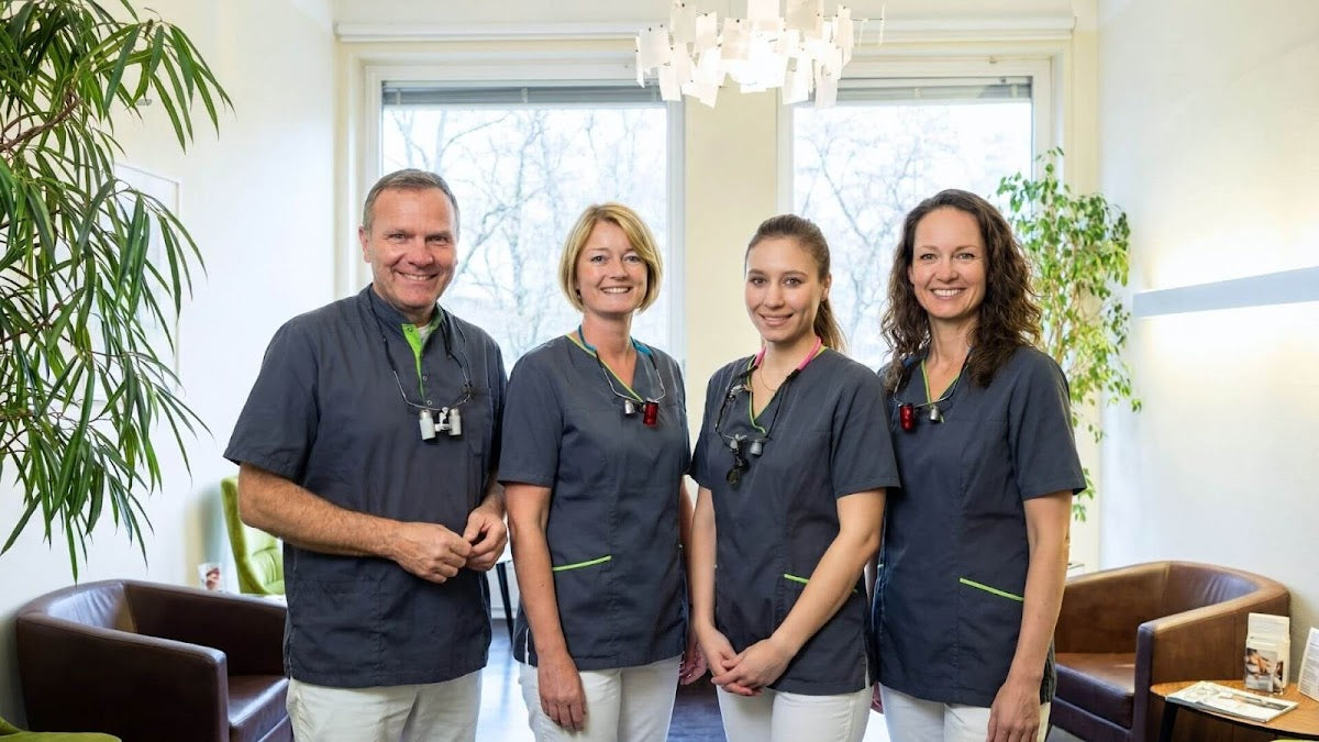 Zahnarzt Köln | Ihre Zahnärzte im Bazaar - Innenstadt - Dental clinic in Köln, Germany