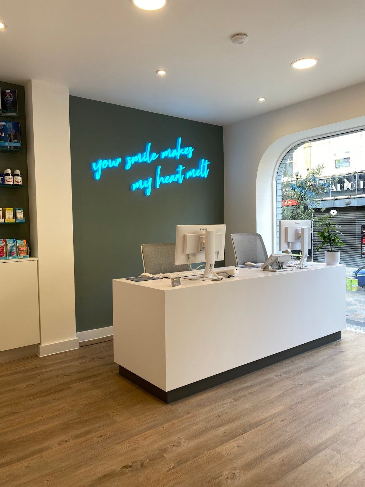 tooth dental care — Dental Clinic in London