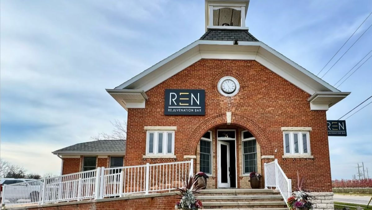 REN Rejuvenation Bar | Hair Transplant | De Pere, WI