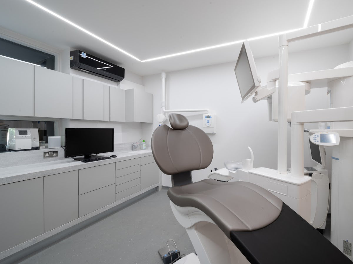 The Knightsbridge Clinic - Dental clinic in London SW1X 7LY, United Kingdom