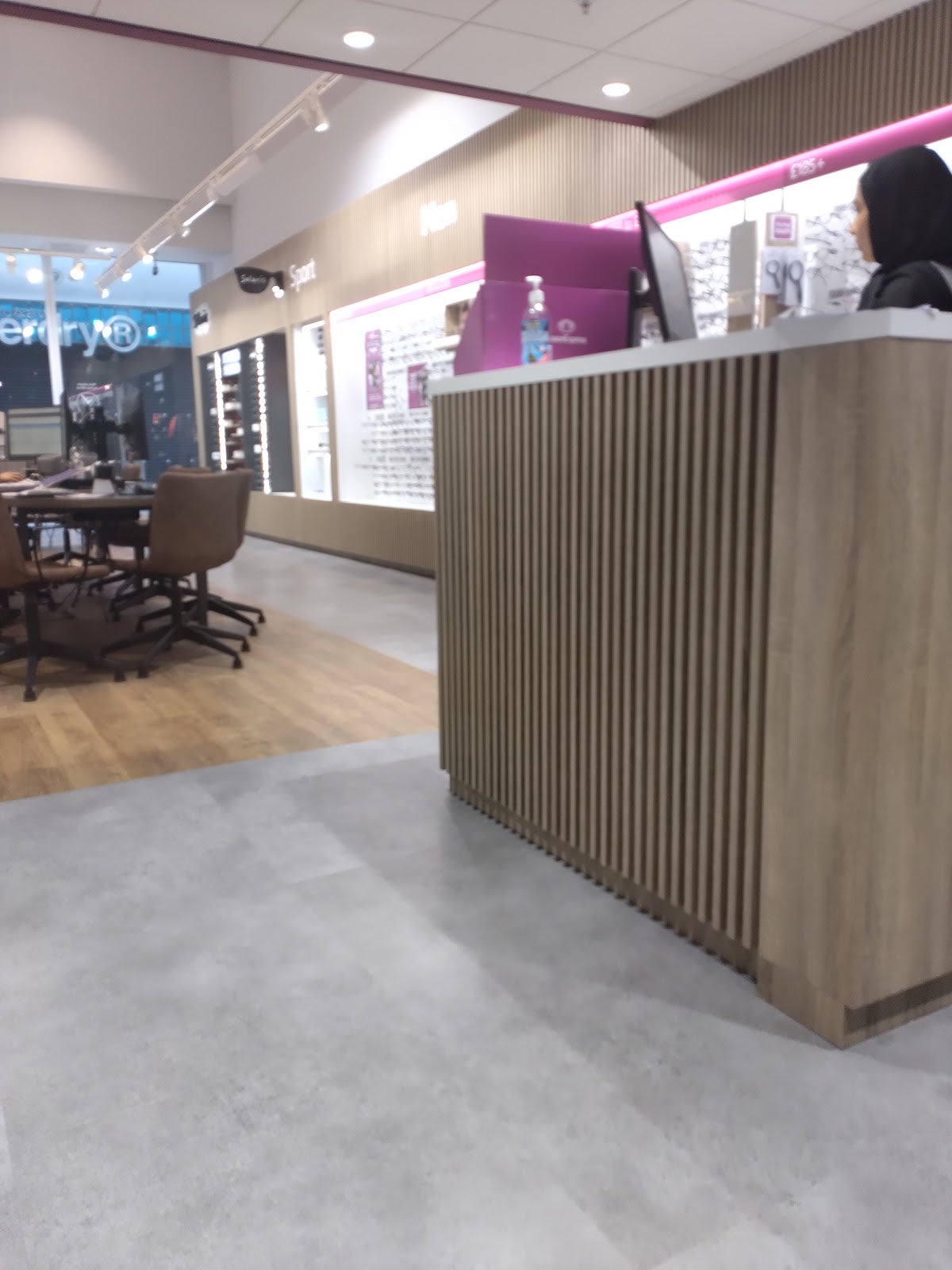 Vision Express Opticians - Leeds - White Rose Centre — Dr.Visor photo 4