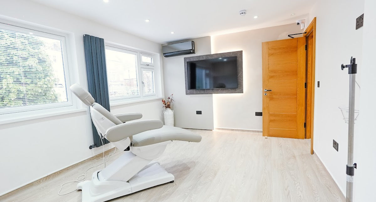 Amedics Clinic | Dermal Fillers, Lips, Microneedling, Hyperpigmentation, B12 Injections, HydraFacial, Acne, & Botox Leicester - Aesthetic Surgery clinic in Leicester, United Kingdom