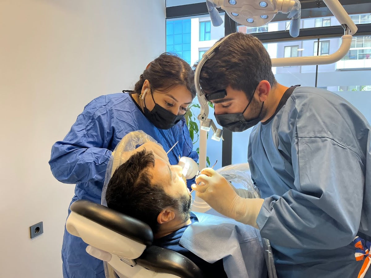 Özel Dentsun Diş Polikliniği 7/24 Karşıyaka — Dr.Visor photo 2