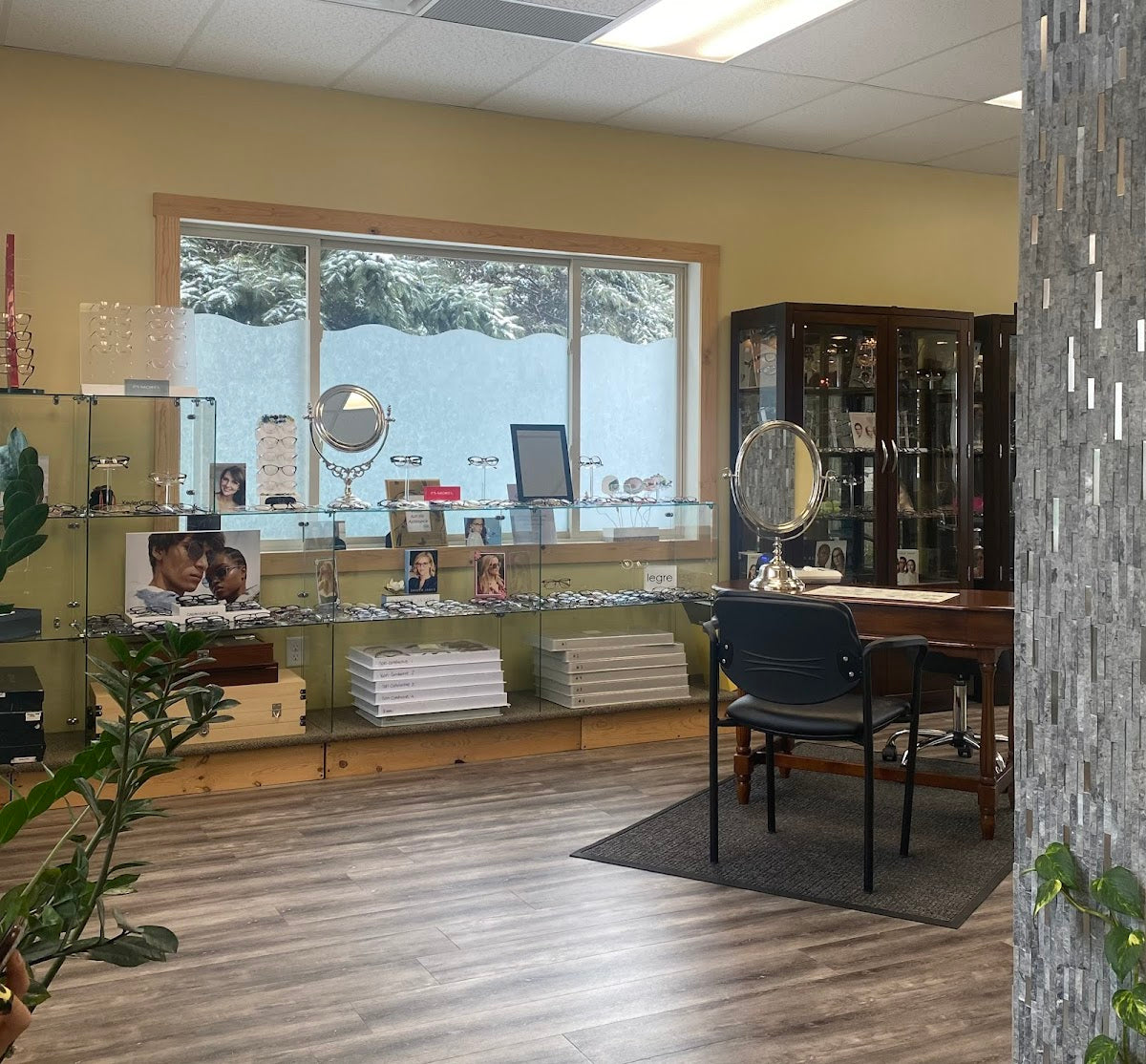 Eyeklinic of Edinburgh | Eye Clinic | Minneapolis, MN