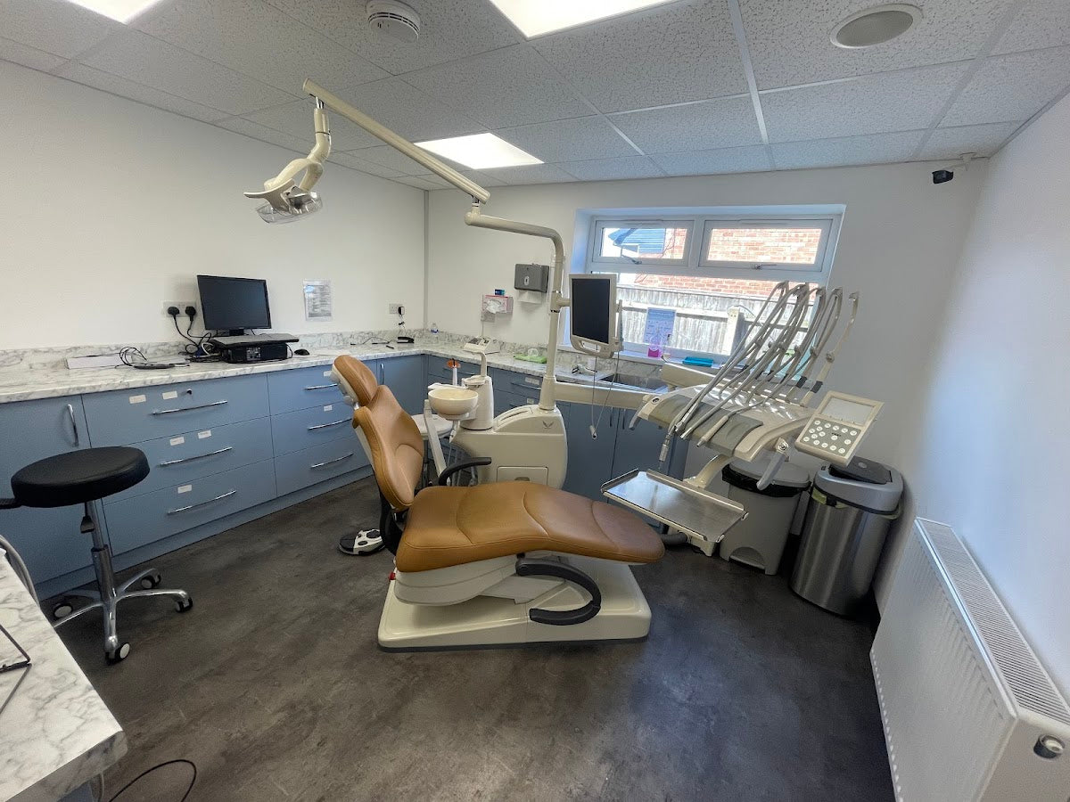The Dentist, Implant, Veneers and Emergency Center — photo 4