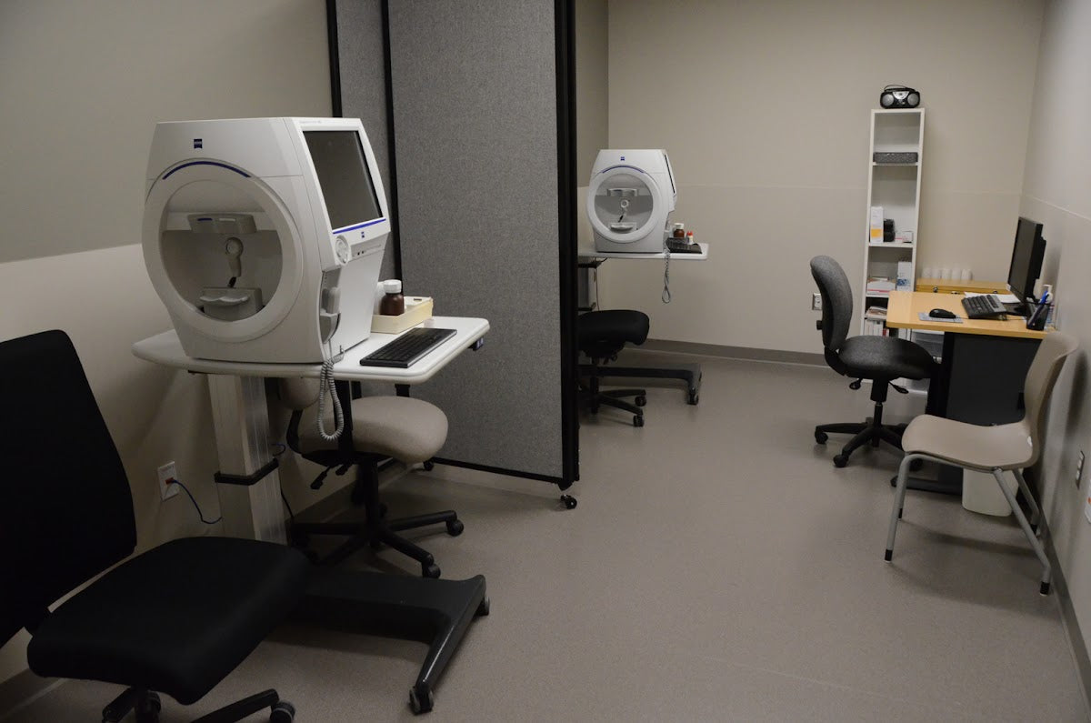 Edward Hu, MD | Eye Clinic | Hiawatha, IA
