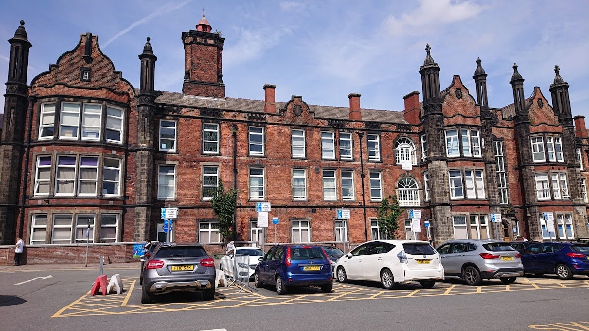 St James's University Hospital — Dr.Visor