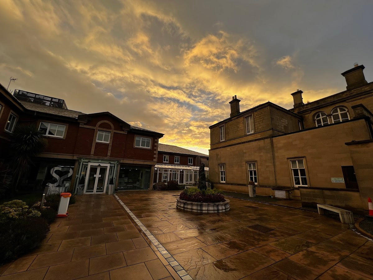 Spire Leeds Hospital — Dr.Visor