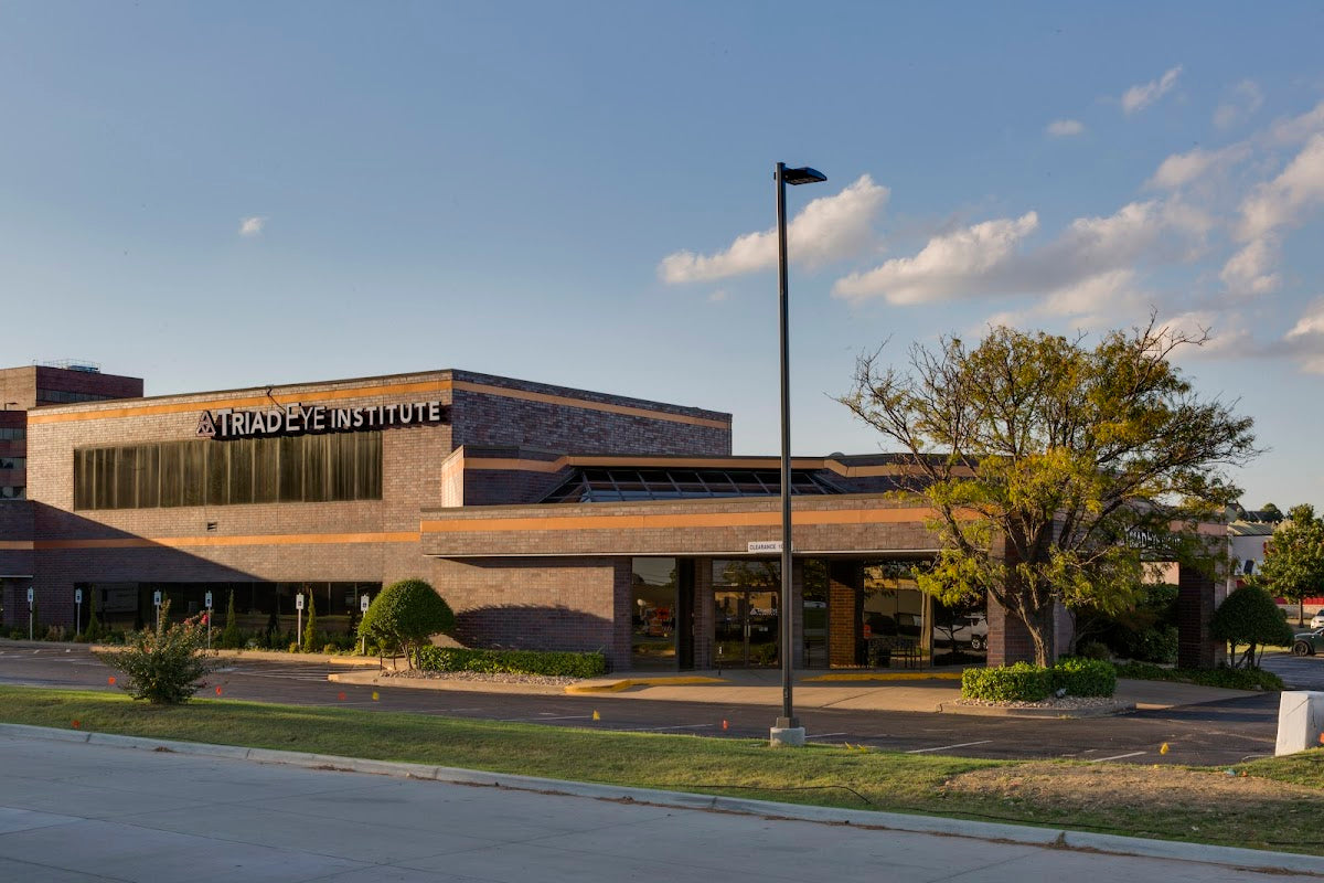 Neel M. Kumar, MD | Eye Clinic | Tulsa, OK