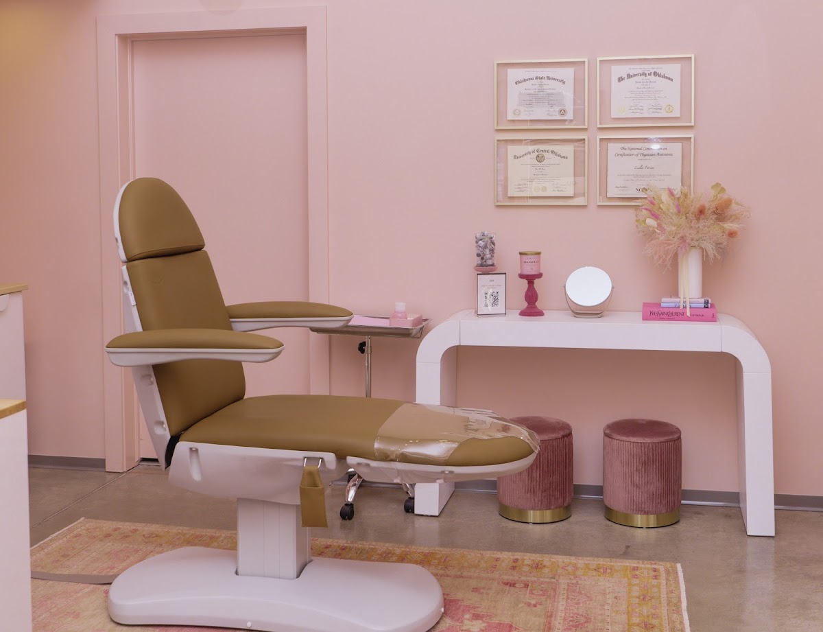 Lara Clinic | Aesthetic Surgery | Oklahoma City, OK