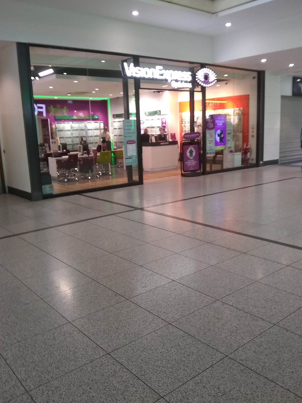 Vision Express Opticians - Manchester - Arndale Centre — Dr.Visor photo 4