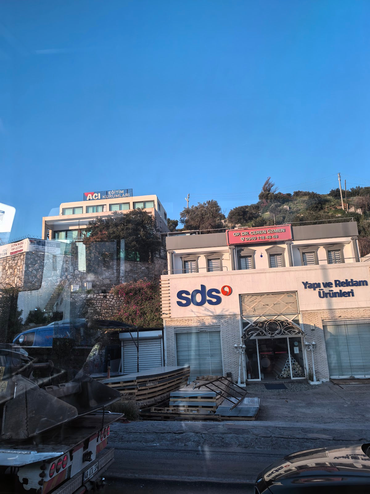 Op. Dr. Ceren Özmen — Dr.Visor photo 3