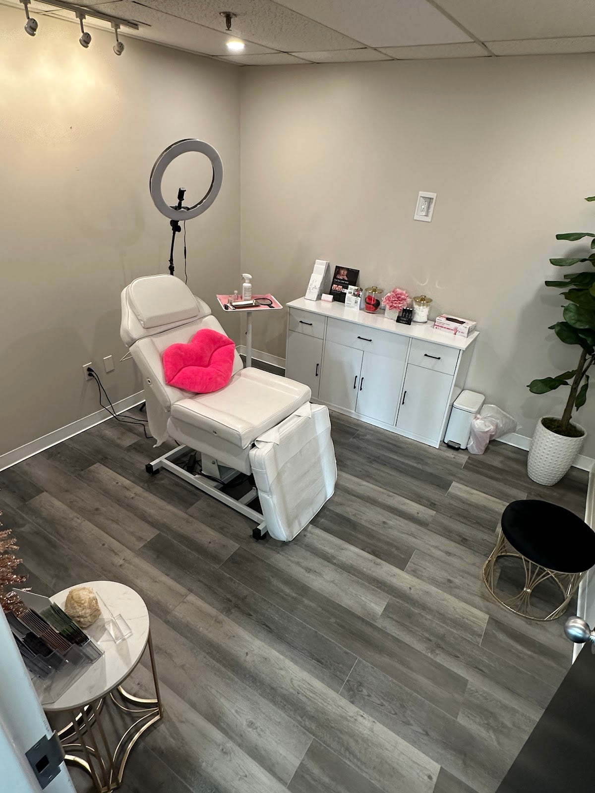 Pretty Please By KT Aesthetics & Wellness | Hair Transplant | Londonderry, NH