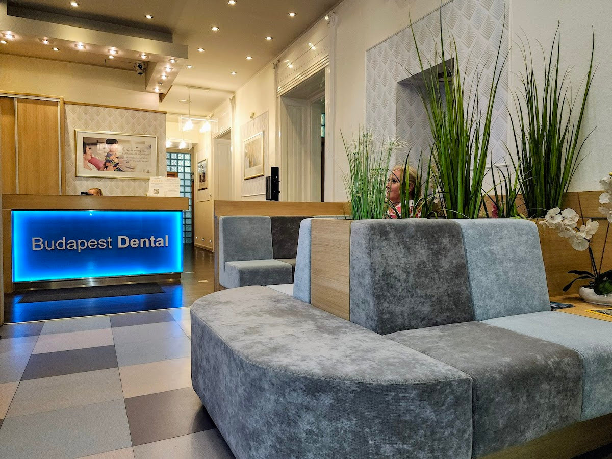 Budapest Dental - Dental clinic in Szent István krt. 10, Hungary