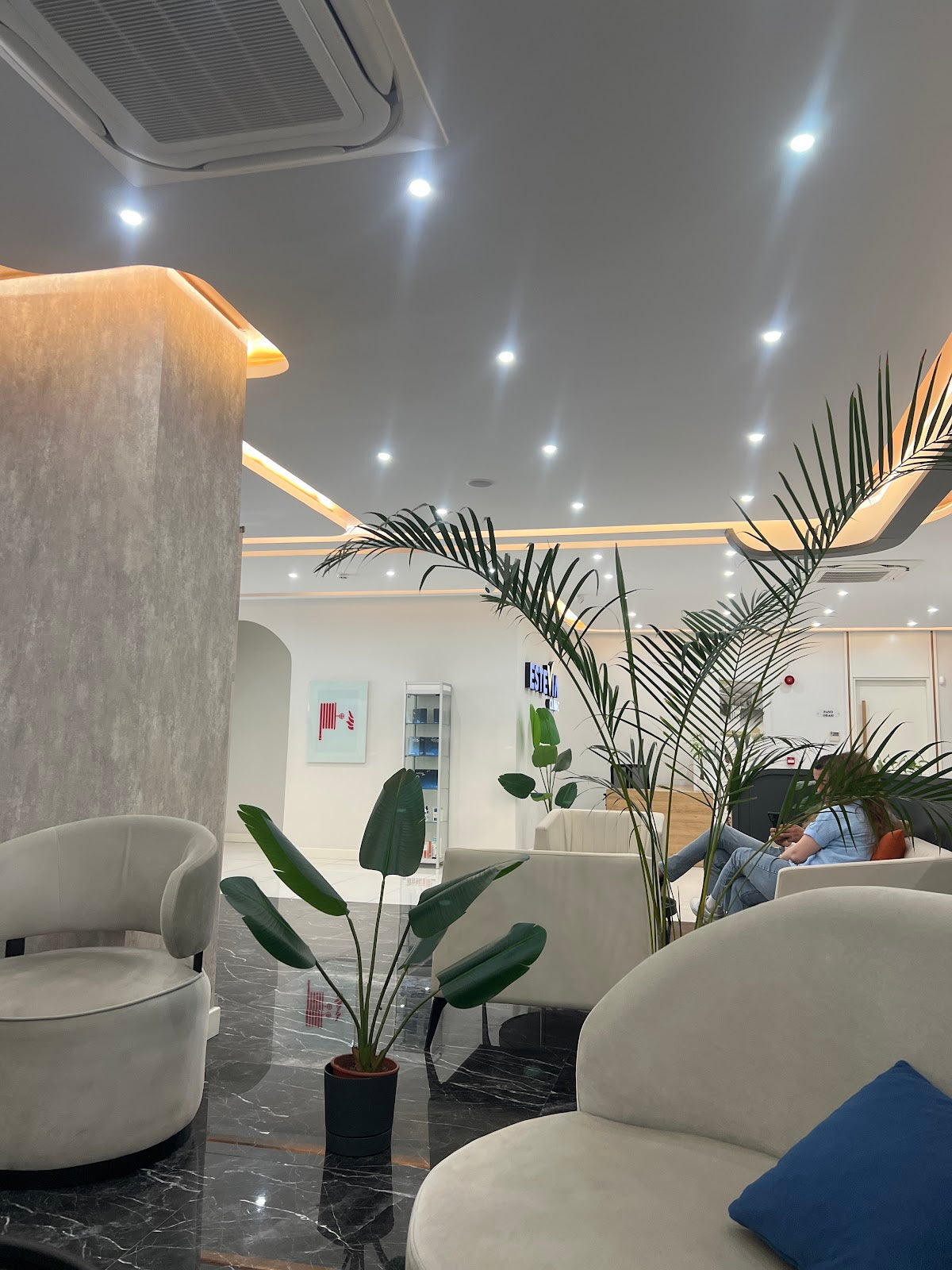 Haarexclinic Hair Transplant Antalya / Antalya Saç Ekimi — Dr.Visor photo 4