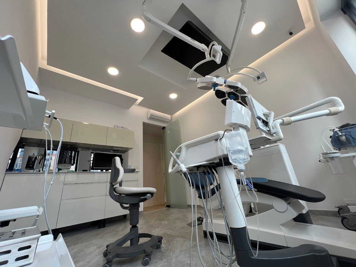 Advance Dental Clinic - Dental clinic in Beograd, Serbia