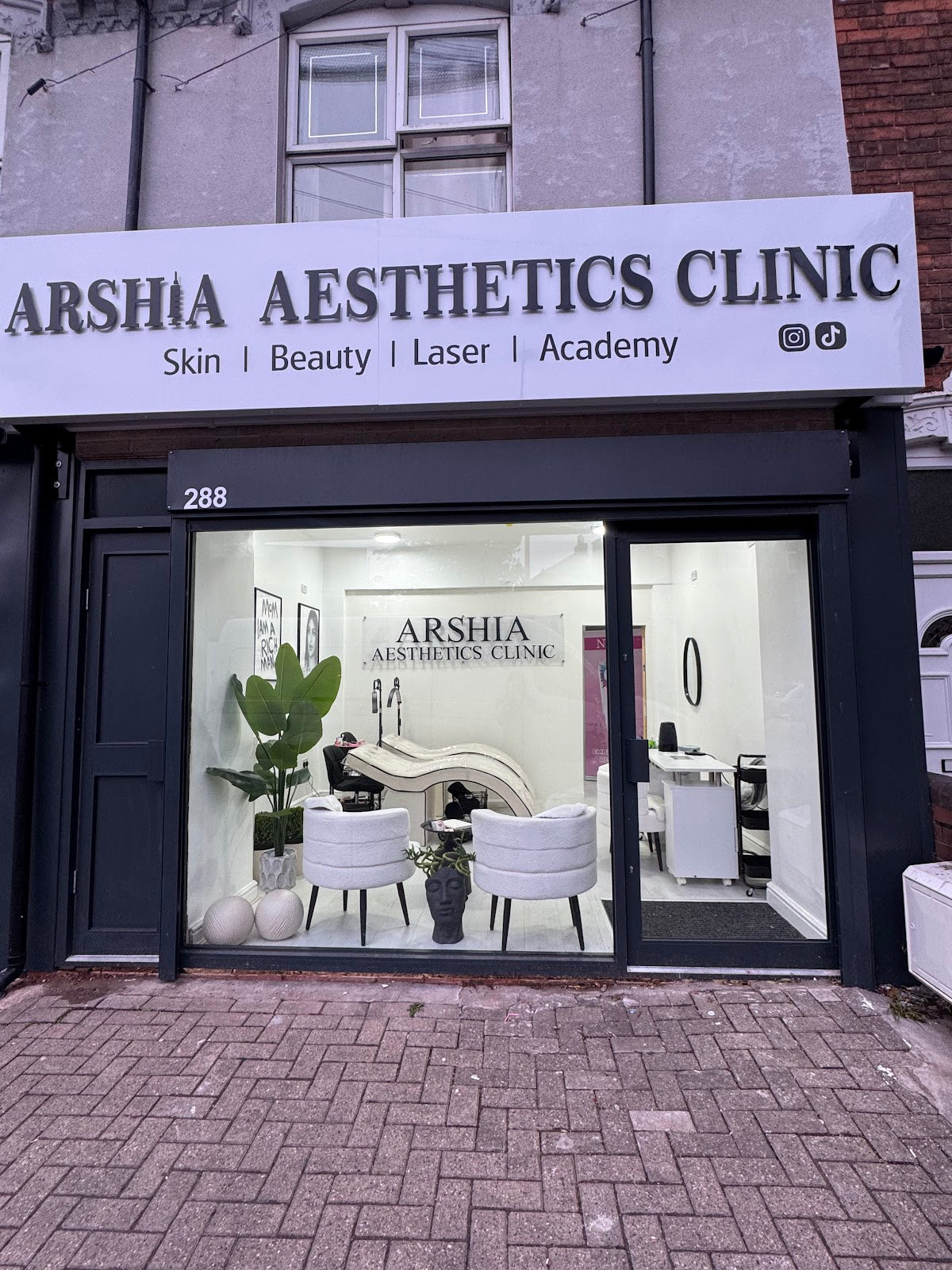 Arshia aesthetics clinic — Aesthetic Surgery Clinic in Birmingham