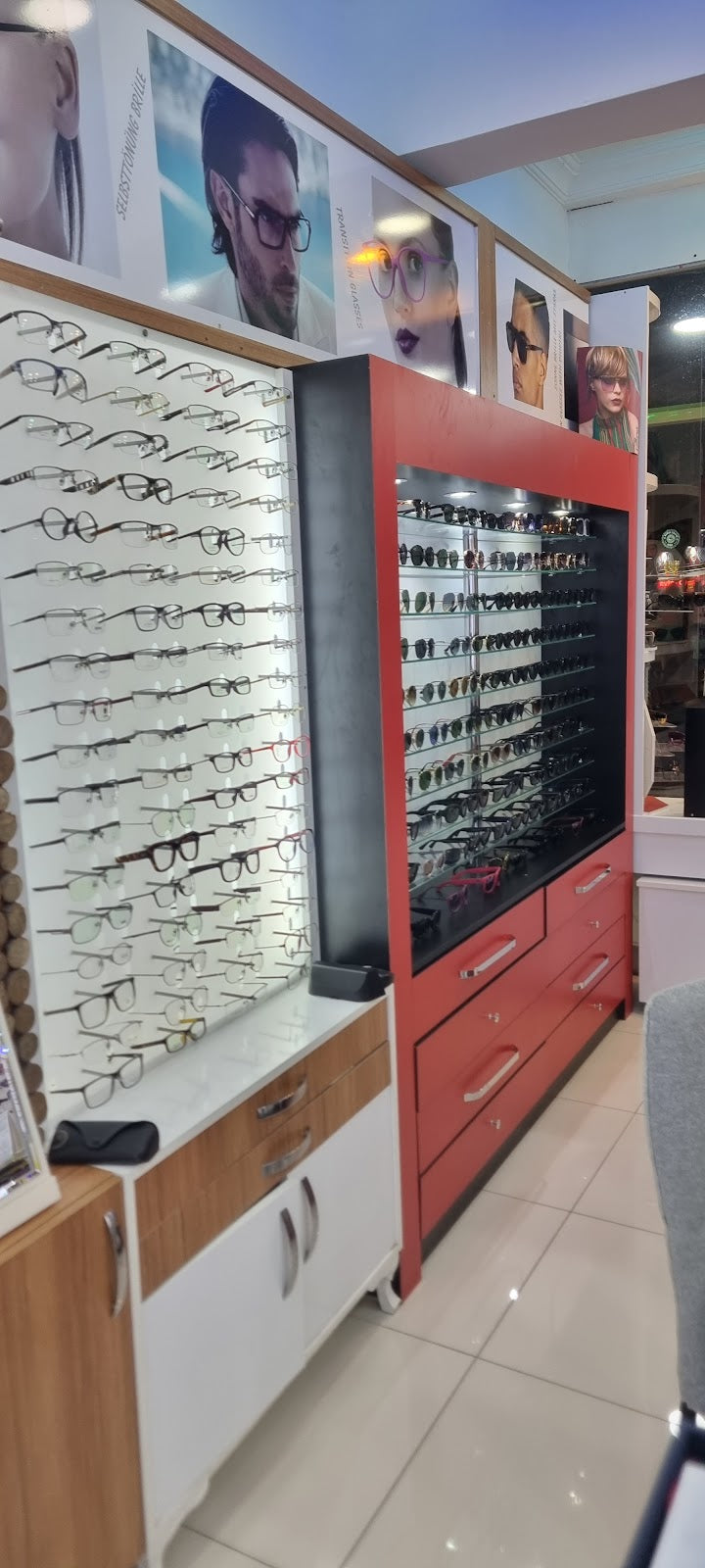 Royal Optik — Dr.Visor photo 3