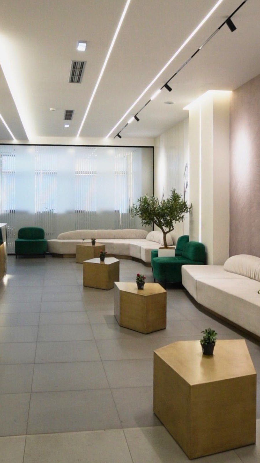Sky Dental - Dental clinic in Tiranë, Albania