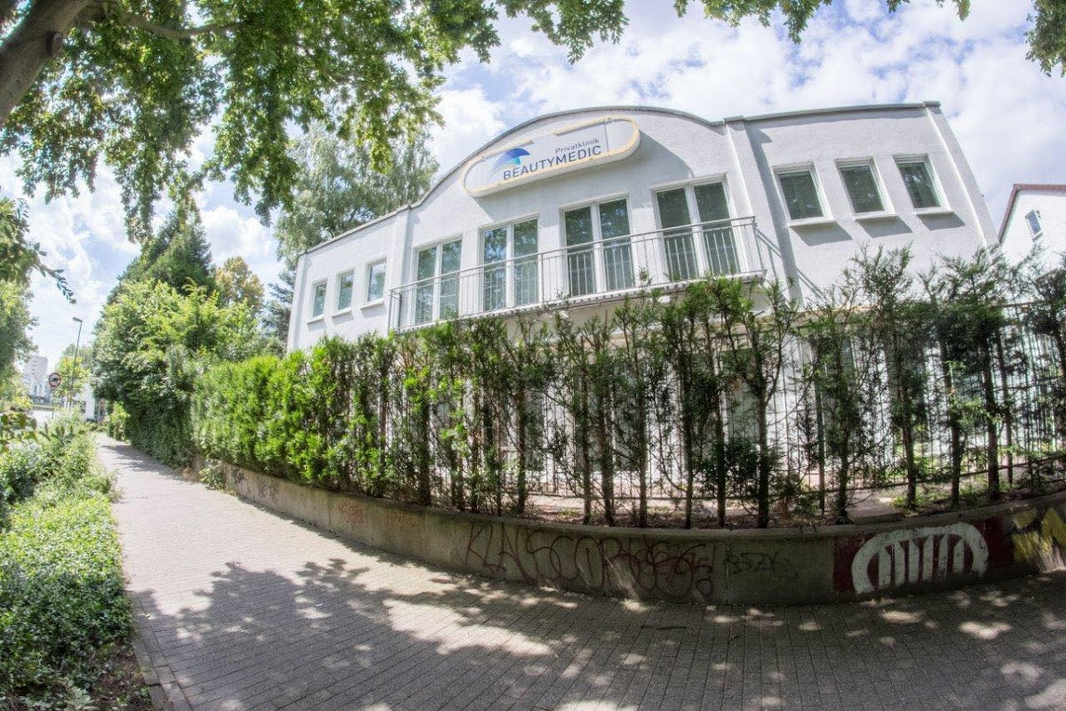 Hairmedic I Dortmund - Hair Transplant clinic in Innenstadt-Ost, Germany