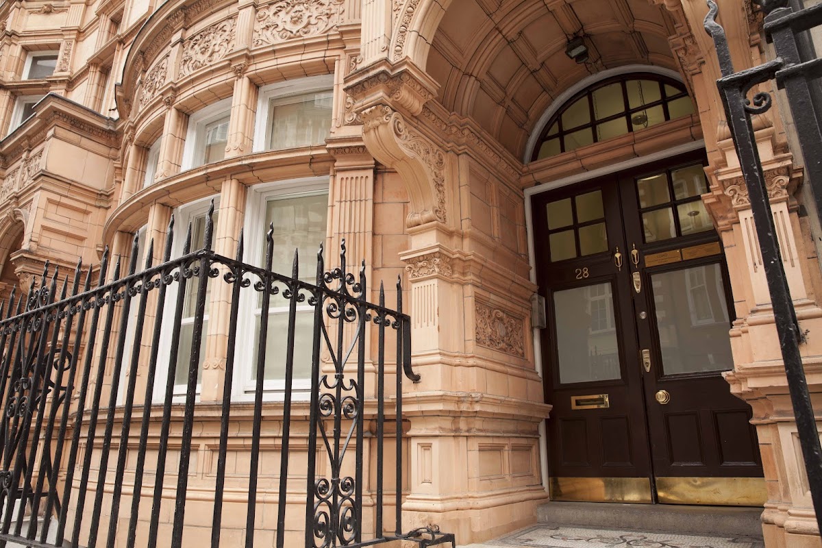 London Centre for Implant and Aesthetic Dentistry (LCIAD) by Dr Koray Feran — Dental Clinic in London