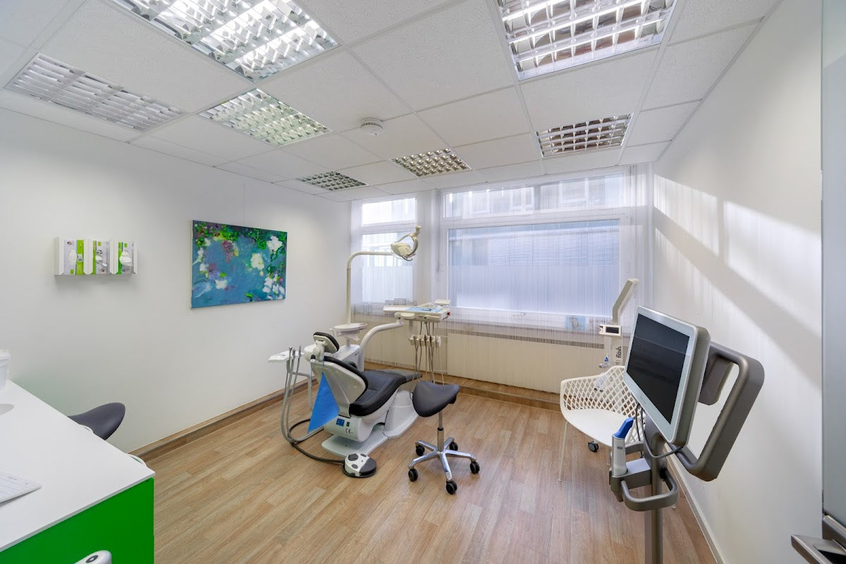 Zahnarzt Dental21 Stuttgart - Dental clinic in Stuttgart, Germany