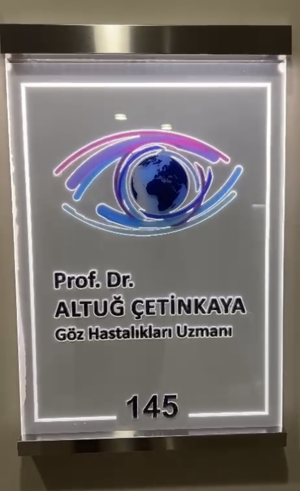 Oküloplastik, Orbital Cerrahi, Göz Kapağı Düşüklüğü - Prof. Dr. Altuğ Çetinkaya — Dr.Visor photo 3