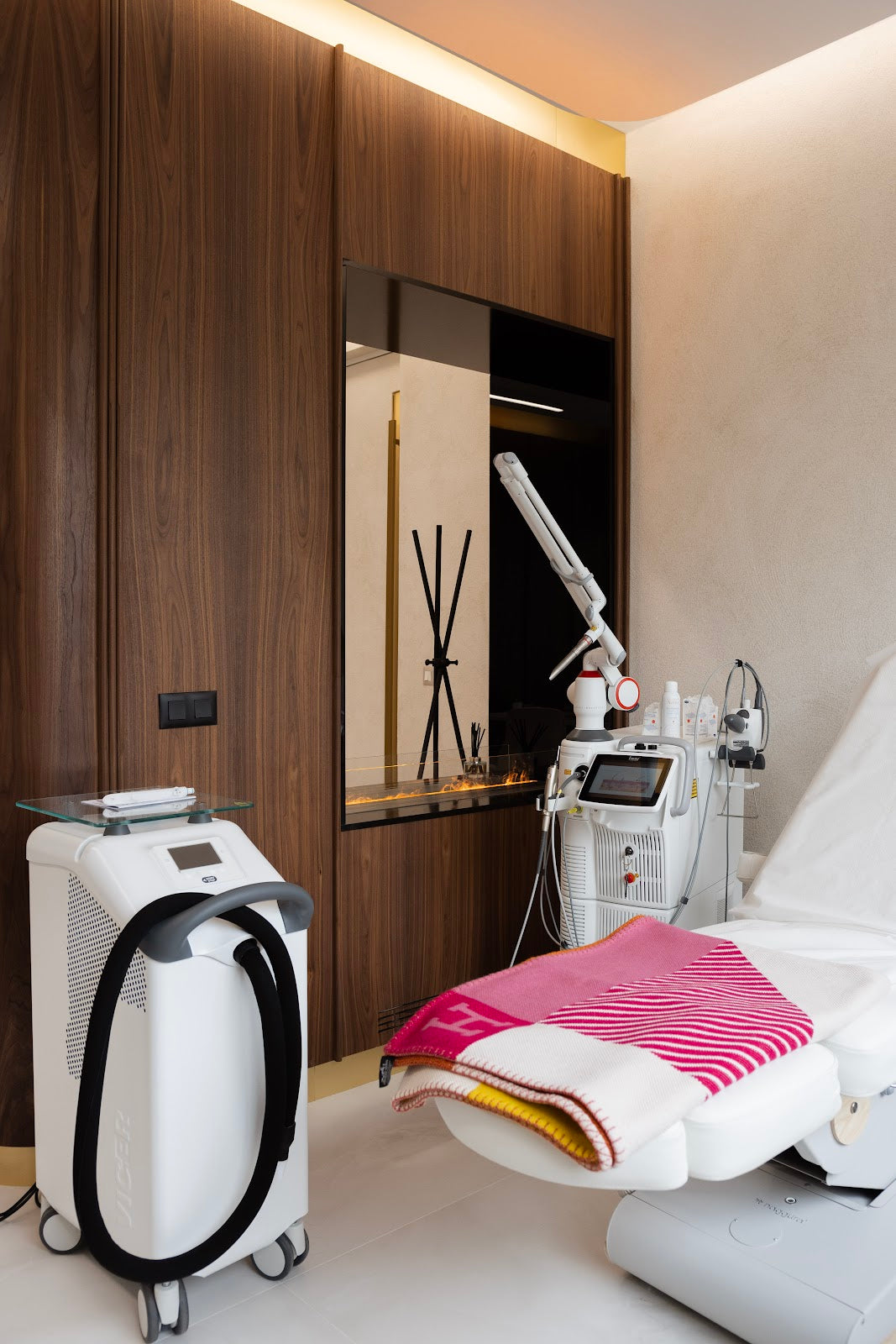 VDerm Aesthetics and Longevity Clinic - д-р Шаркови. Клиника Лозенец - Aesthetic Surgery clinic in Sofia, Bulgaria