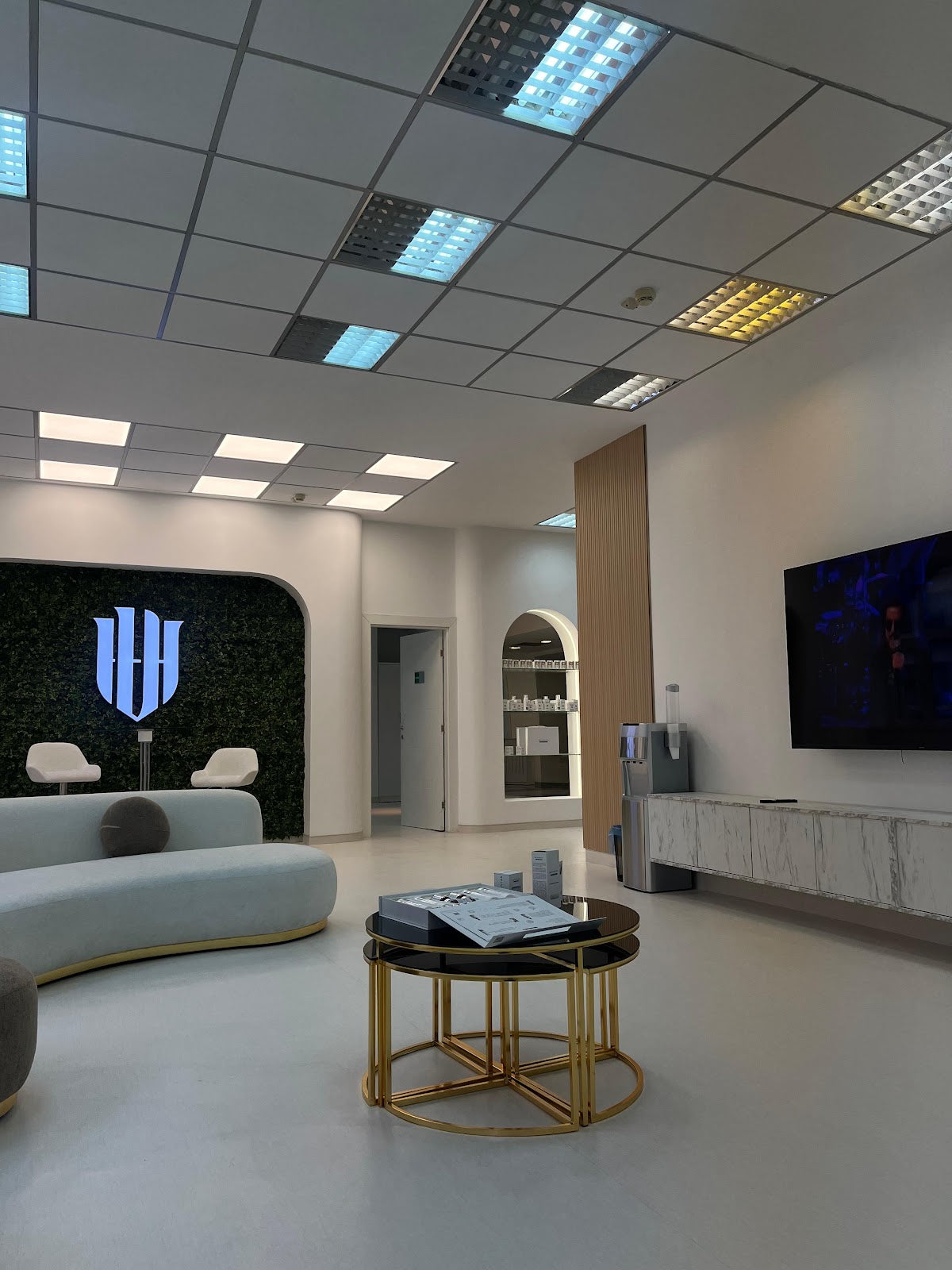 Unique Hair Belgrade - Transplantacija Kose - Hair Transplant clinic in Beograd, Serbia