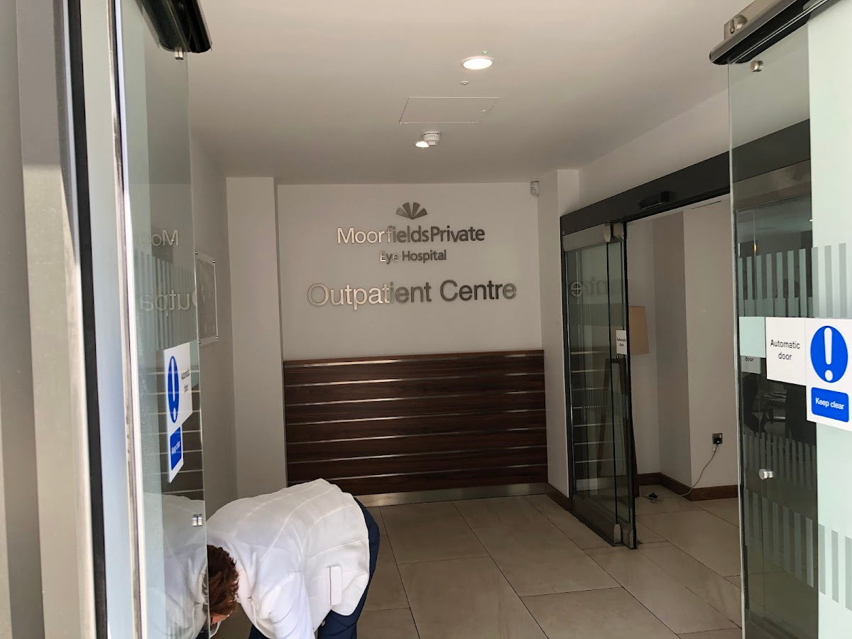 Moorfields Private Eye Hospital — Dr.Visor photo 3