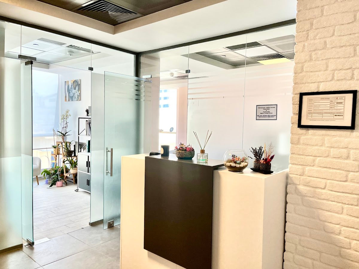 Doçent Dr Zeynep Asli Kaplan - Genital Estestik, Labioplasti Ankara, Kızlık zarı dikimi — Dr.Visor photo 2