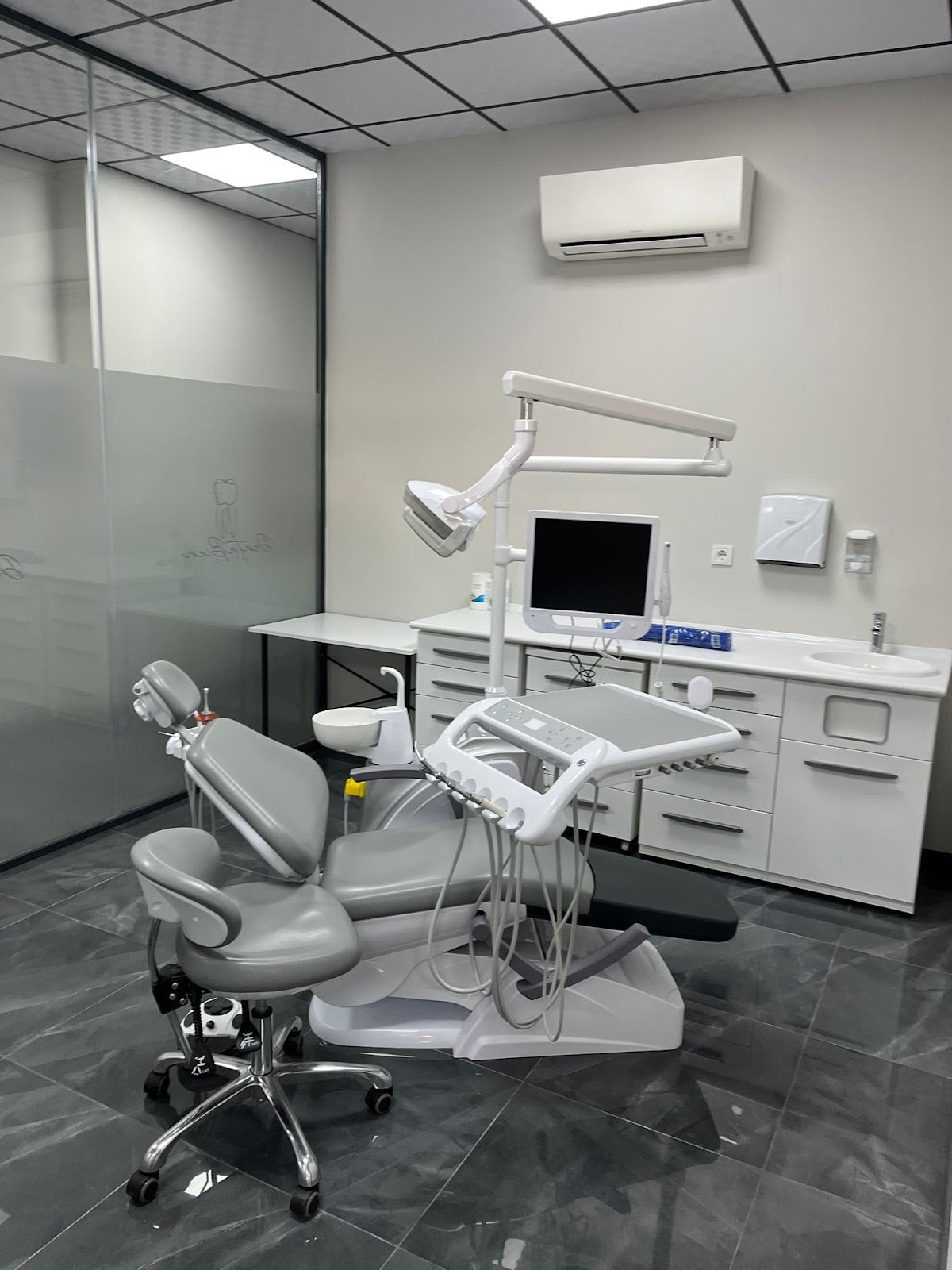 AllOnSmiles Dental Implants | Hollywood Smile in Izmir, Turkey 7/24 — Dr.Visor photo 3