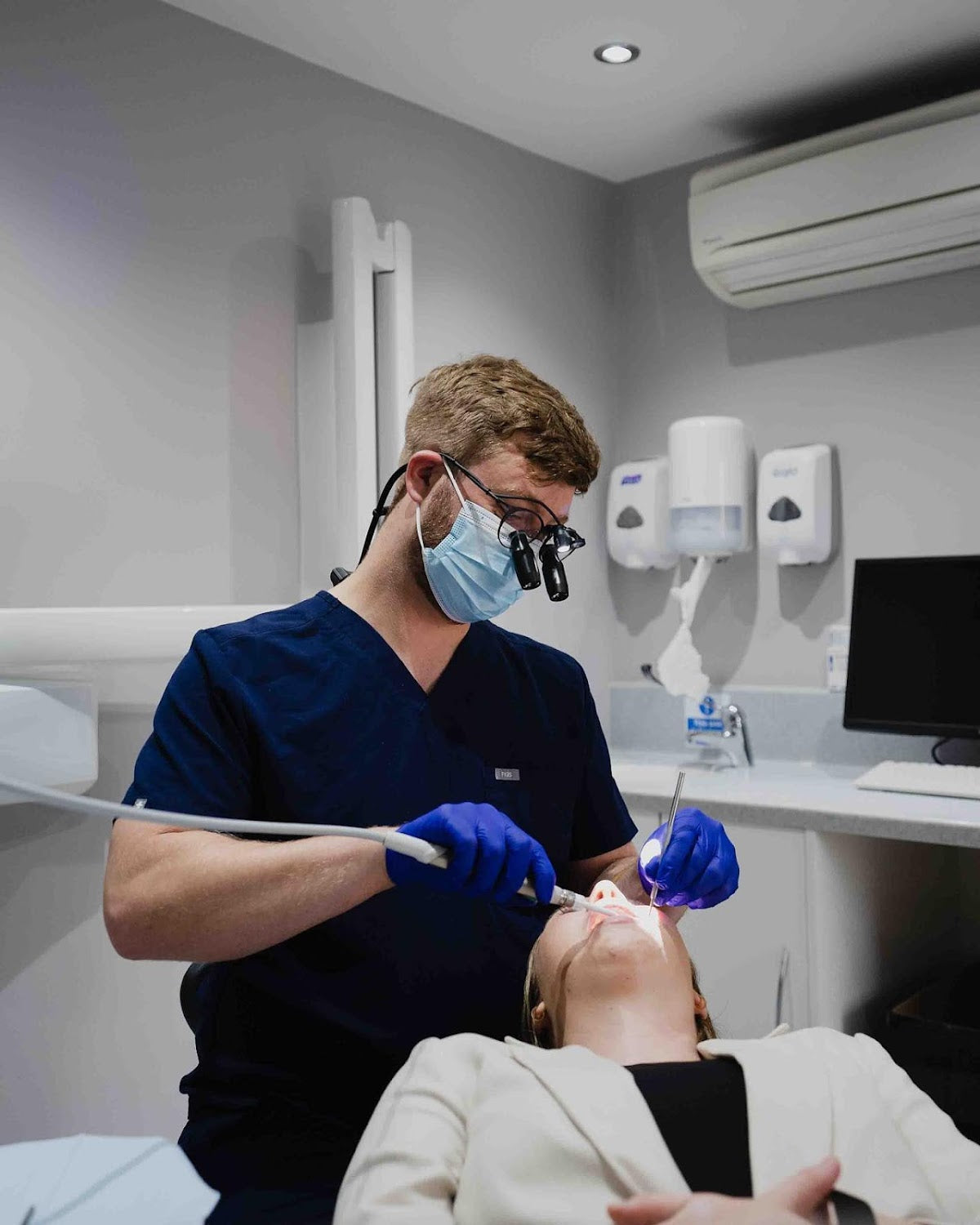 KissDental Manchester — Dr.Visor photo 3