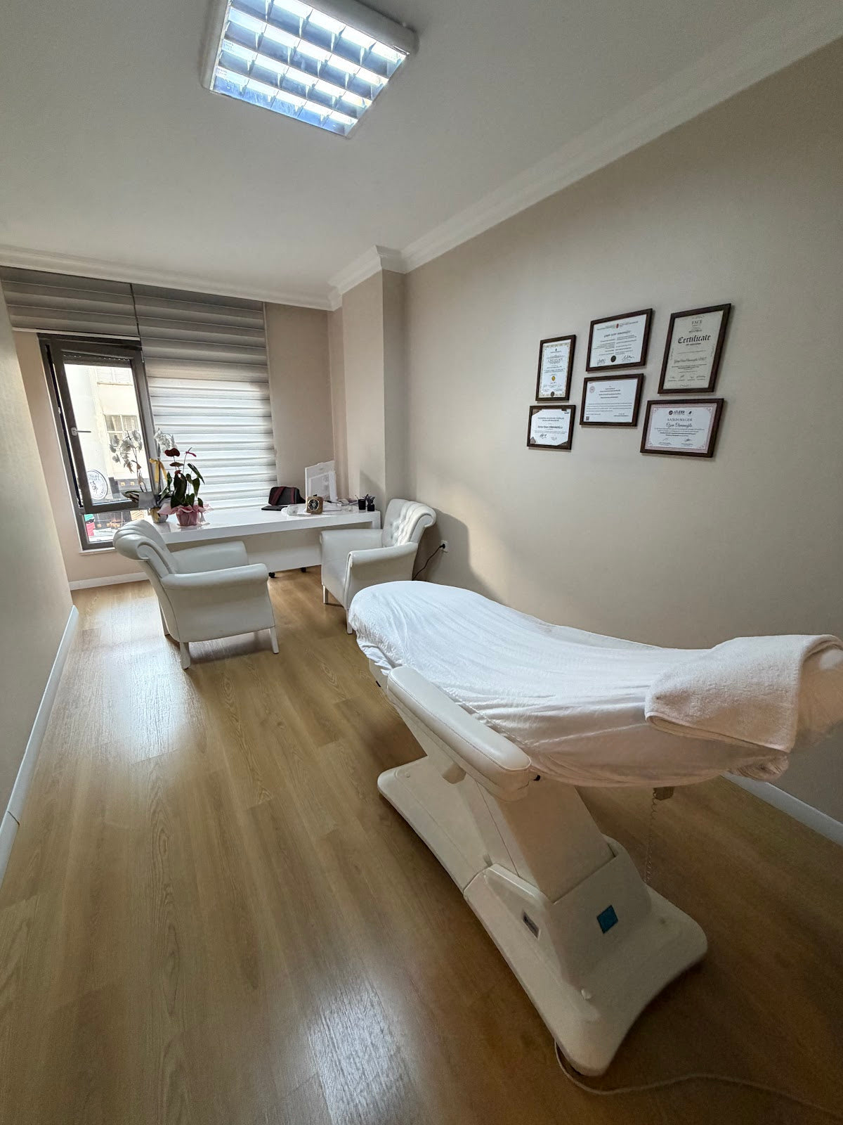 Dr. Ozan Osmanoğlu Medikal Estetik Kliniği — Dr.Visor photo 5