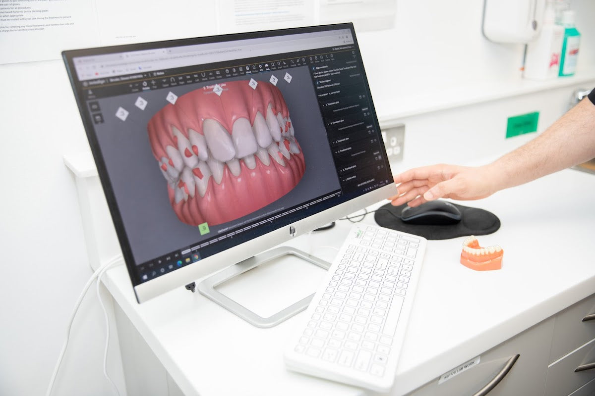 Aesthetique Dental Care — Dr.Visor photo 4