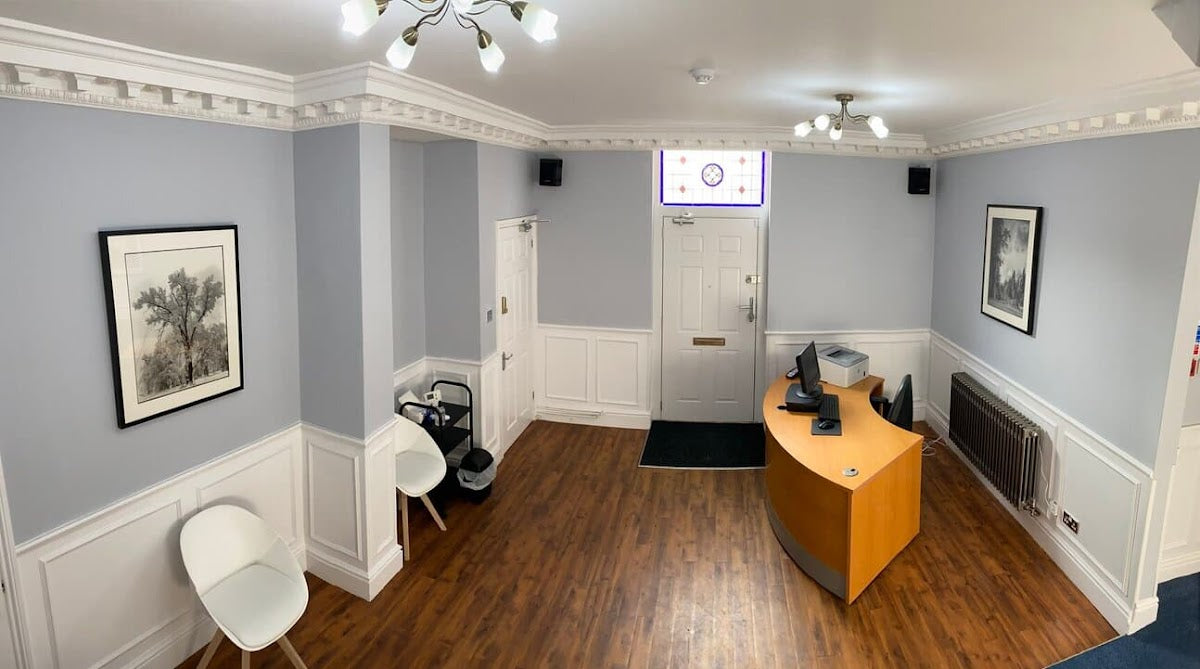 Dr Majid Shah Aesthetics Birmingham — Dr.Visor
