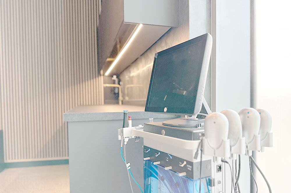 CLNQ Manchester — Dr.Visor photo 3