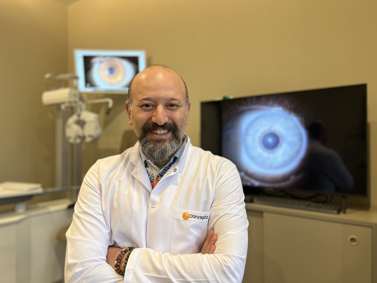 İzmir Göz Doktoru - Doç. Dr. Gökçen Gökçe - Smile Pro Lazer, Akıllı Mercek(Lens), Göz Çizdirme, Keratokonus Tedavi — Dr.Visor photo 3