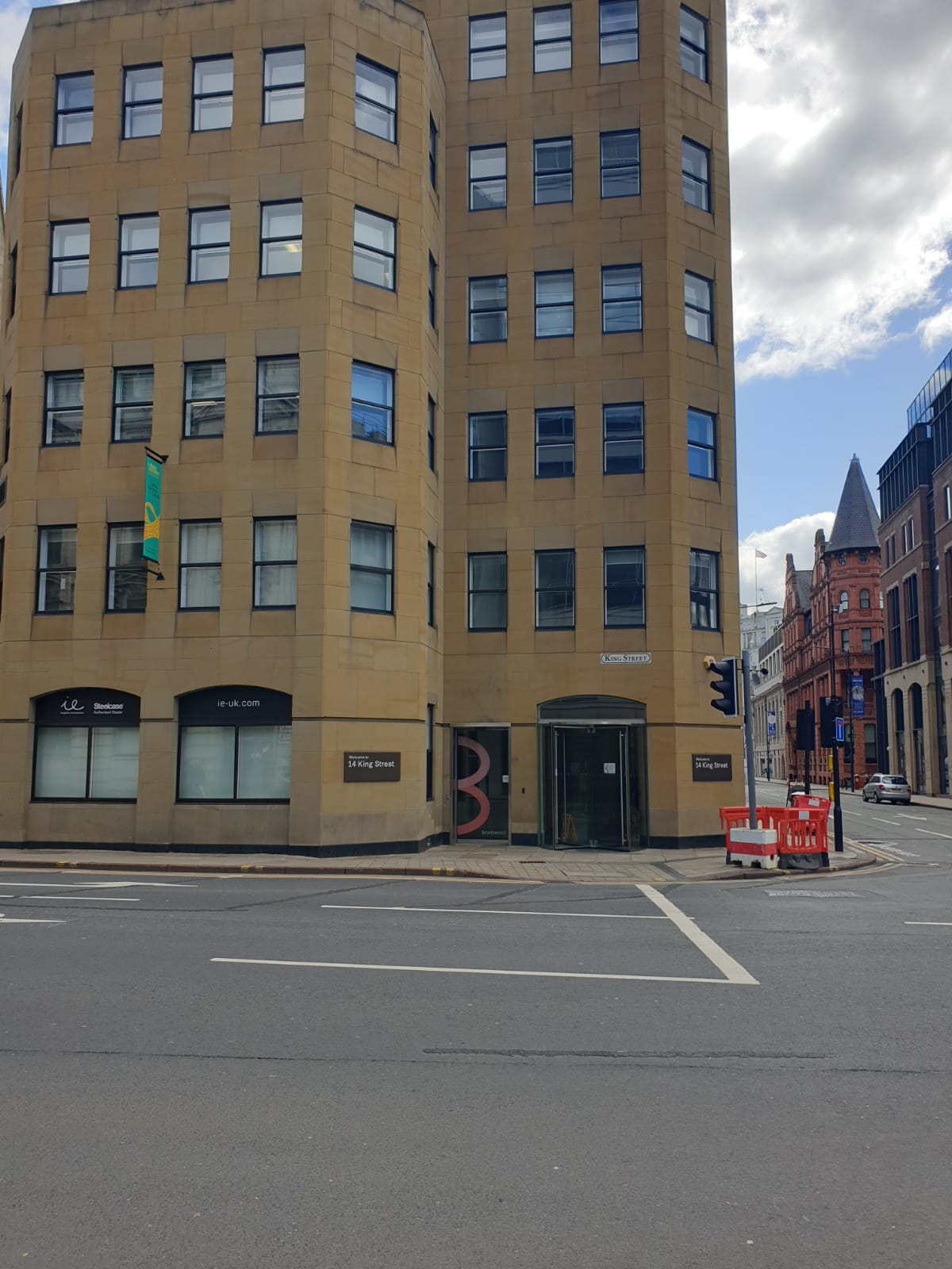 Optical Express Leeds Eye Hospital — Dr.Visor photo 3