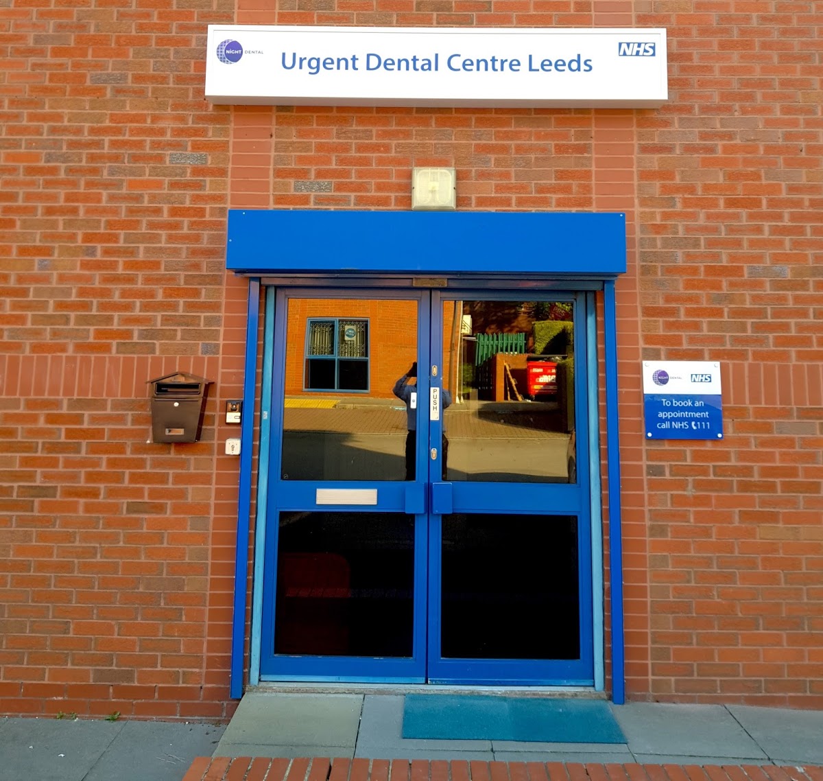 Leeds Urgent Dental Centre — Dr.Visor