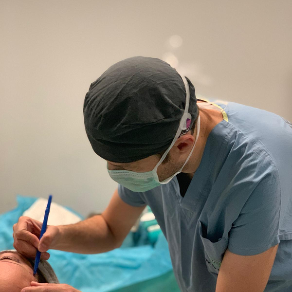 Op. Dr. Türker Üstün Estetik Plastik Cerrahi Kliniği | Jinekomasti İzmir
